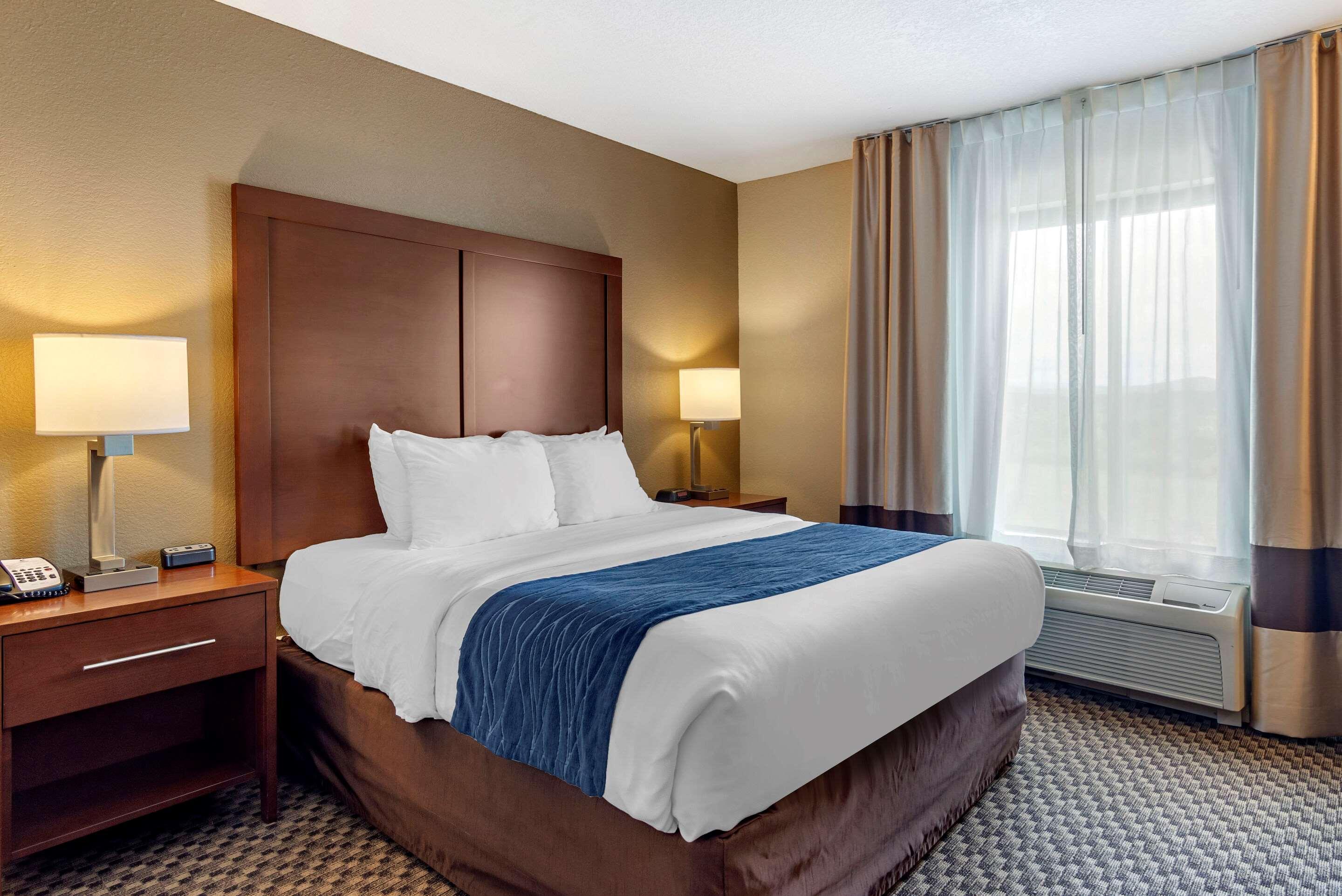Comfort Inn & Suites Blue Ridge Eksteriør bilde