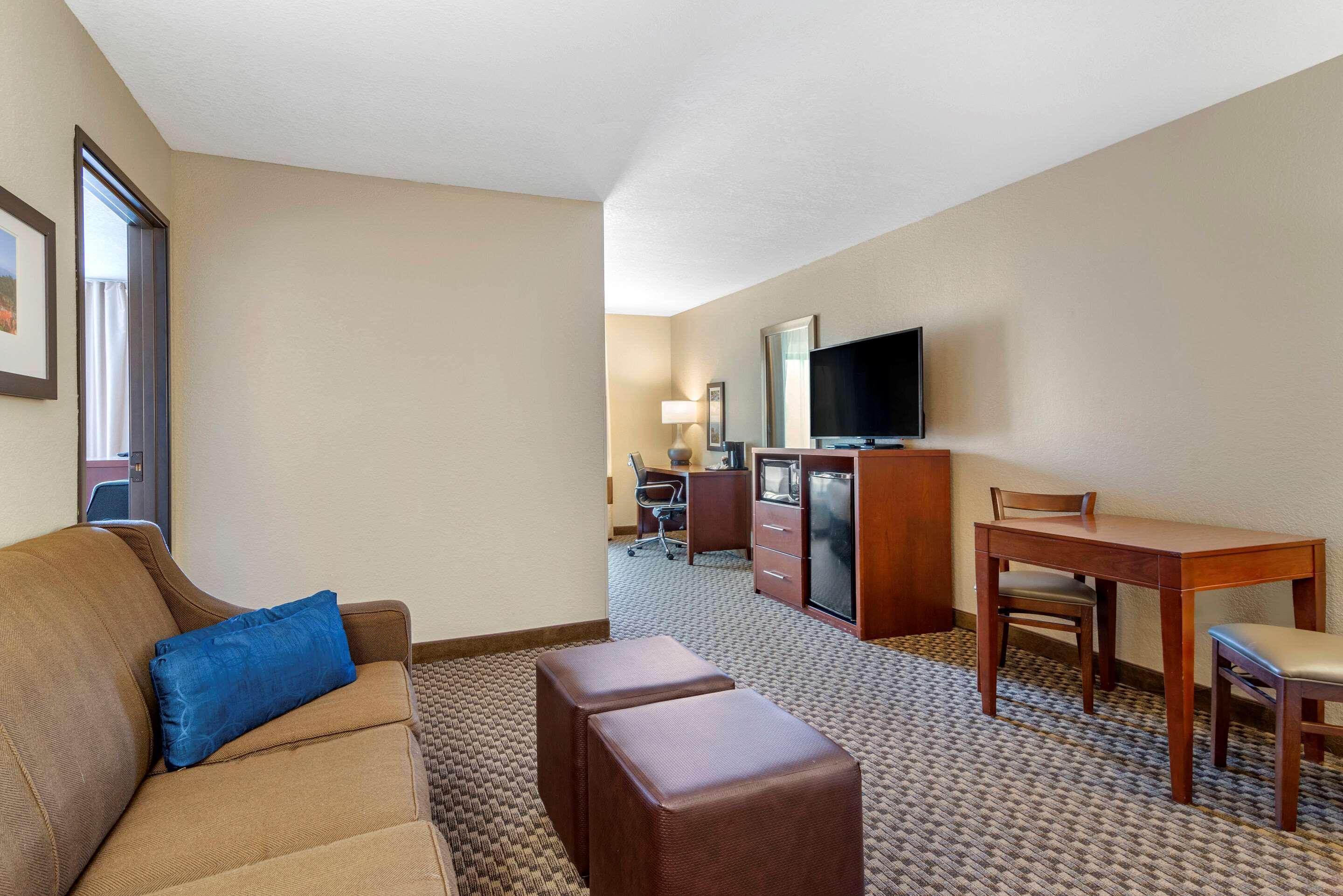 Comfort Inn & Suites Blue Ridge Eksteriør bilde