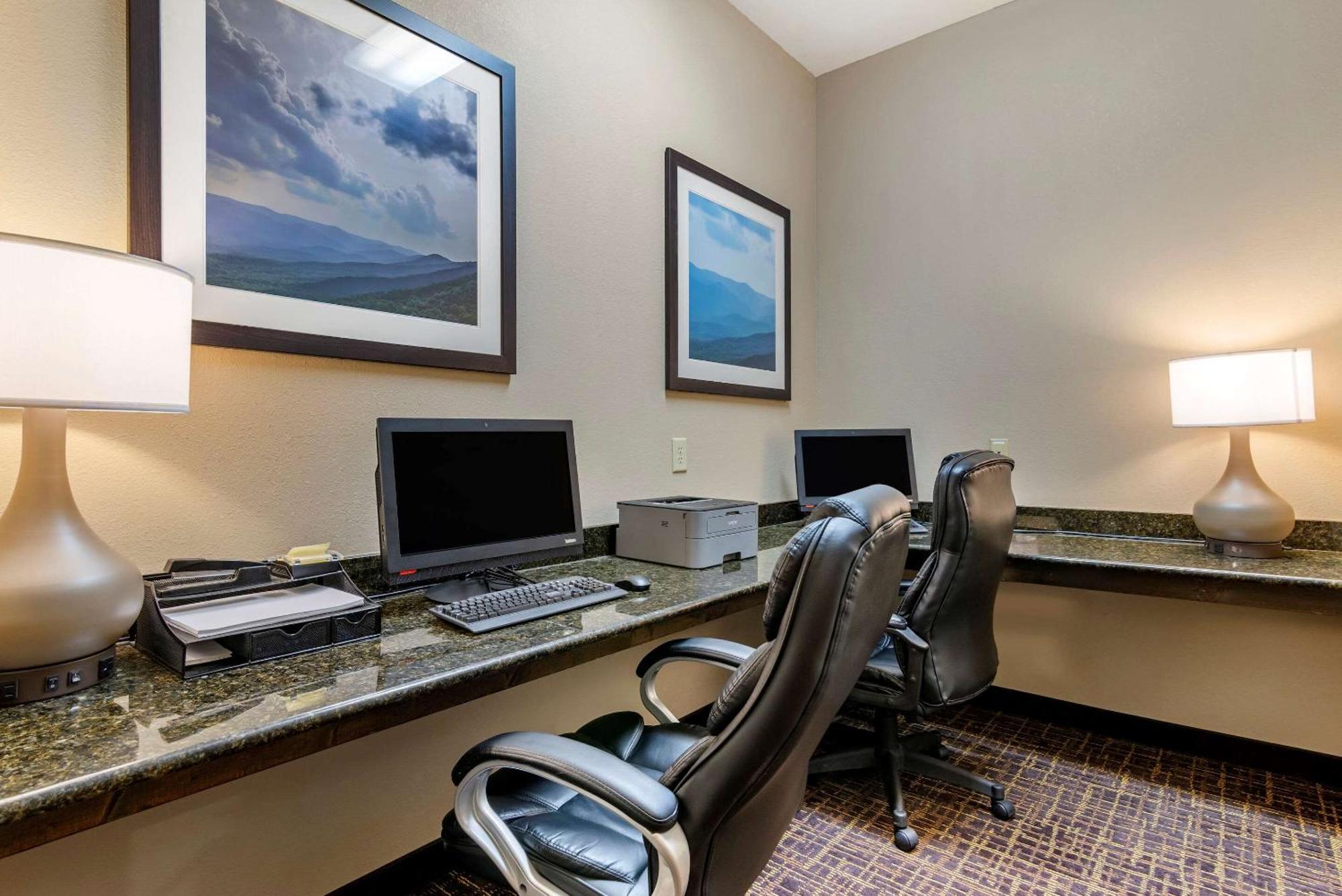Comfort Inn & Suites Blue Ridge Eksteriør bilde