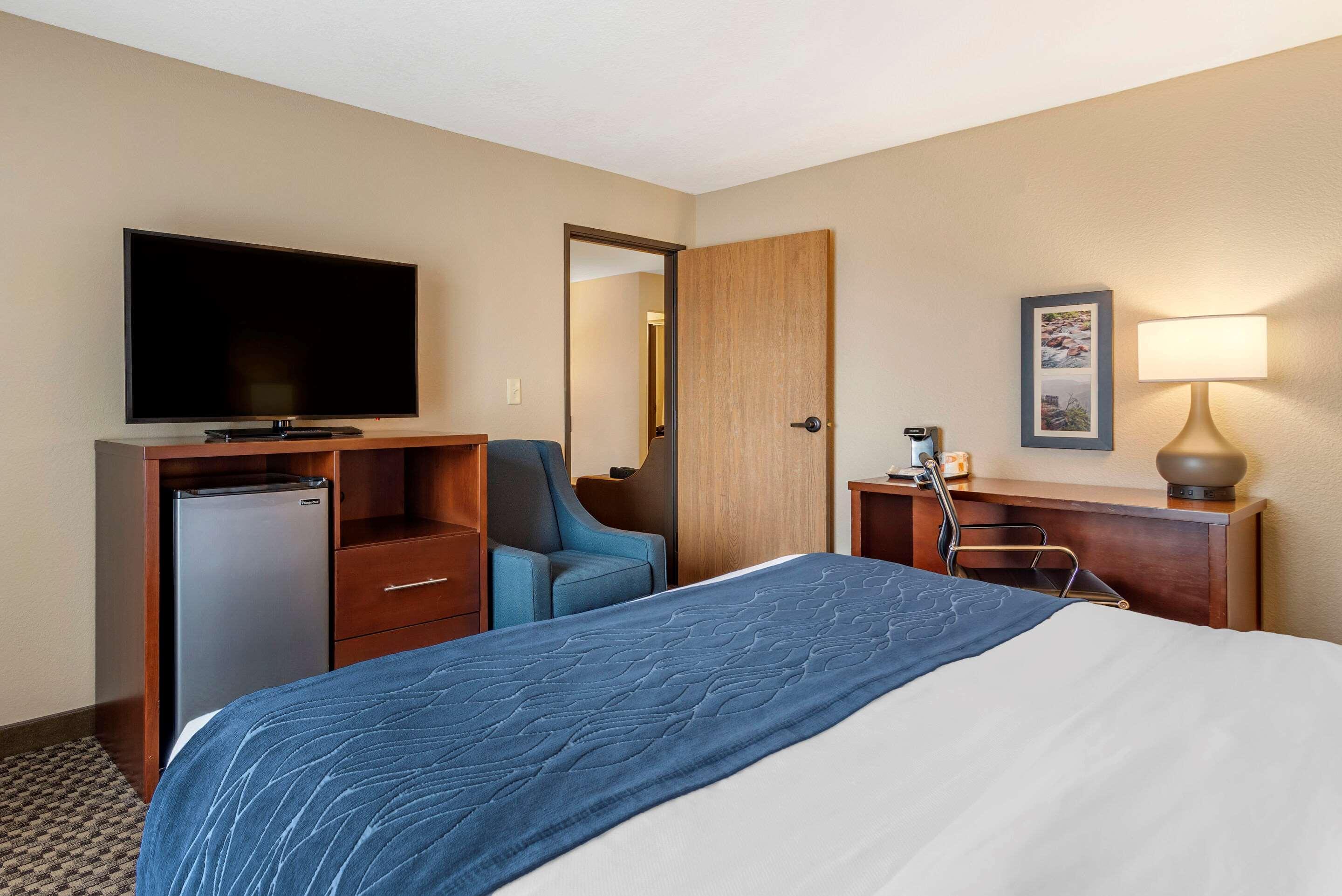 Comfort Inn & Suites Blue Ridge Eksteriør bilde