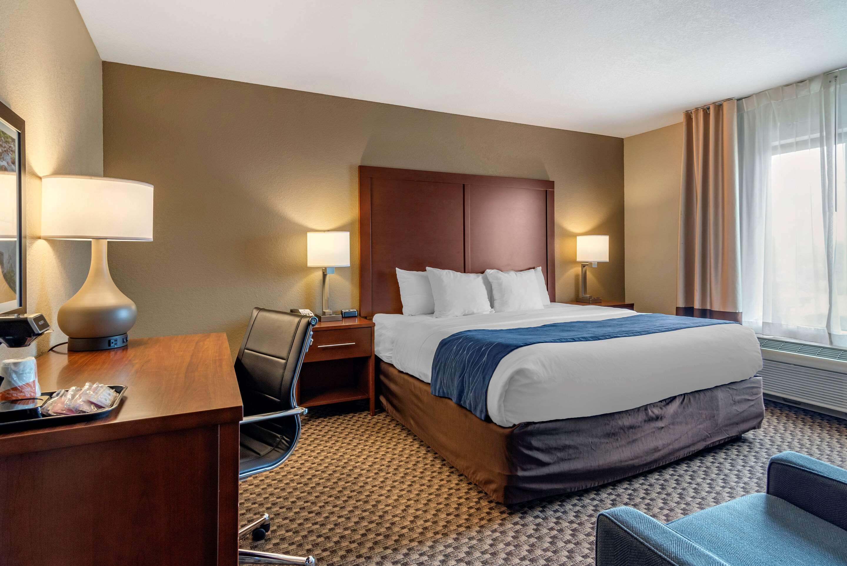Comfort Inn & Suites Blue Ridge Eksteriør bilde