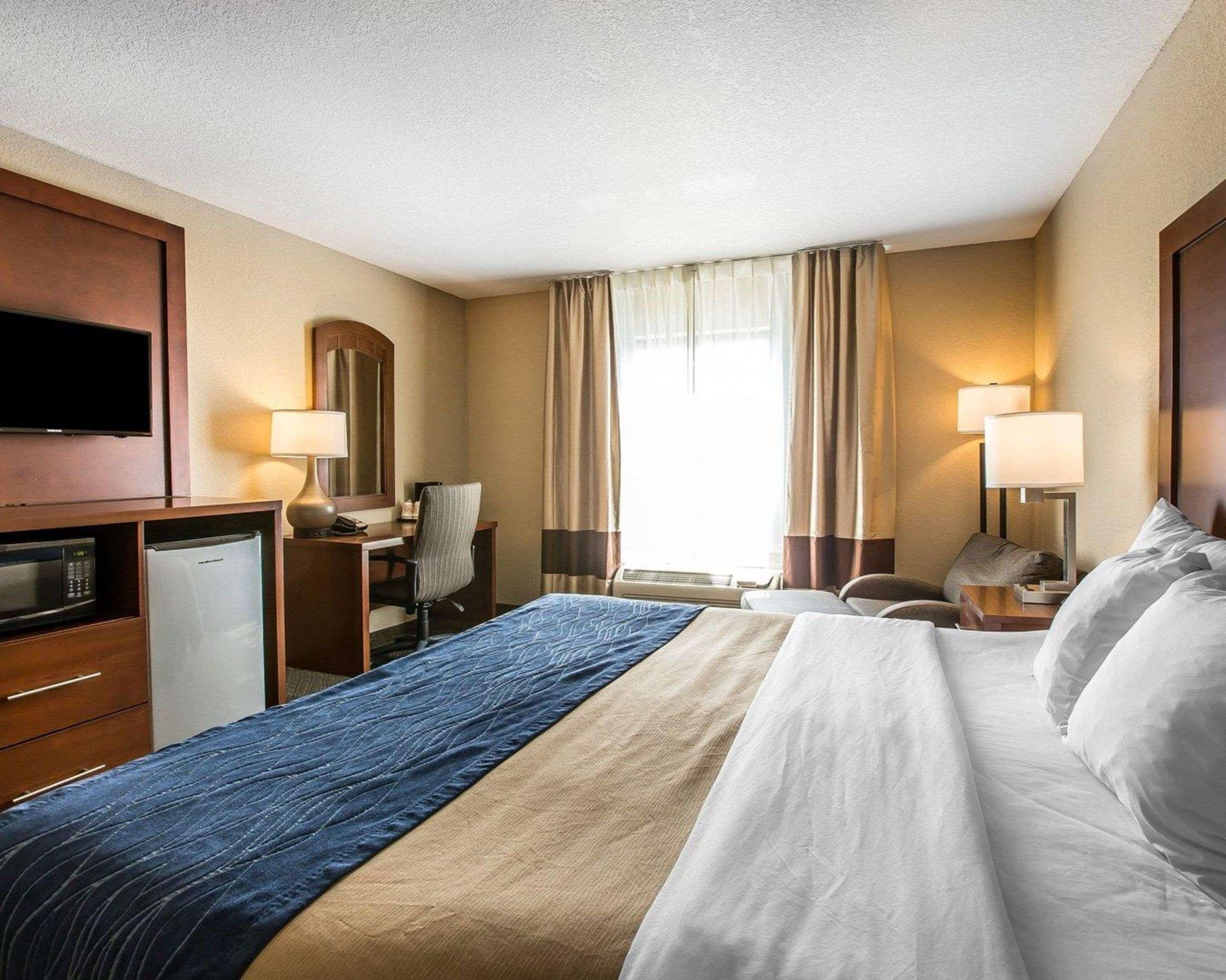 Comfort Inn & Suites Blue Ridge Eksteriør bilde