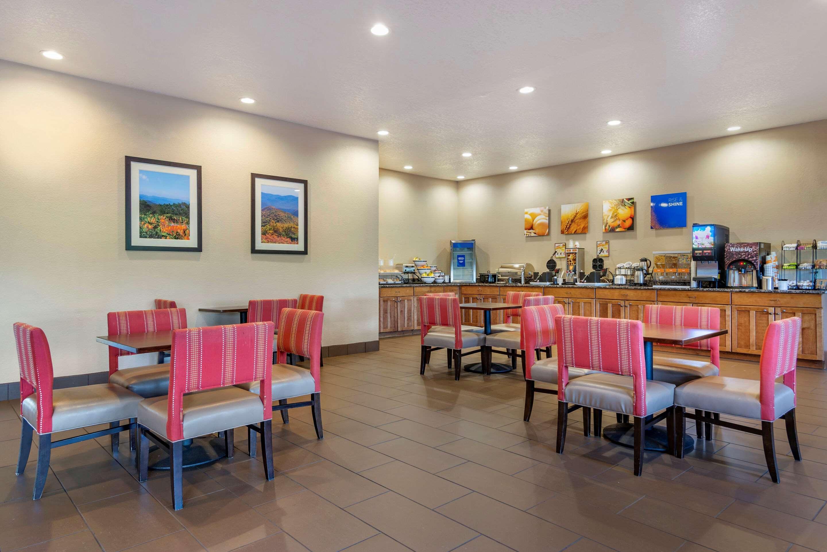Comfort Inn & Suites Blue Ridge Eksteriør bilde
