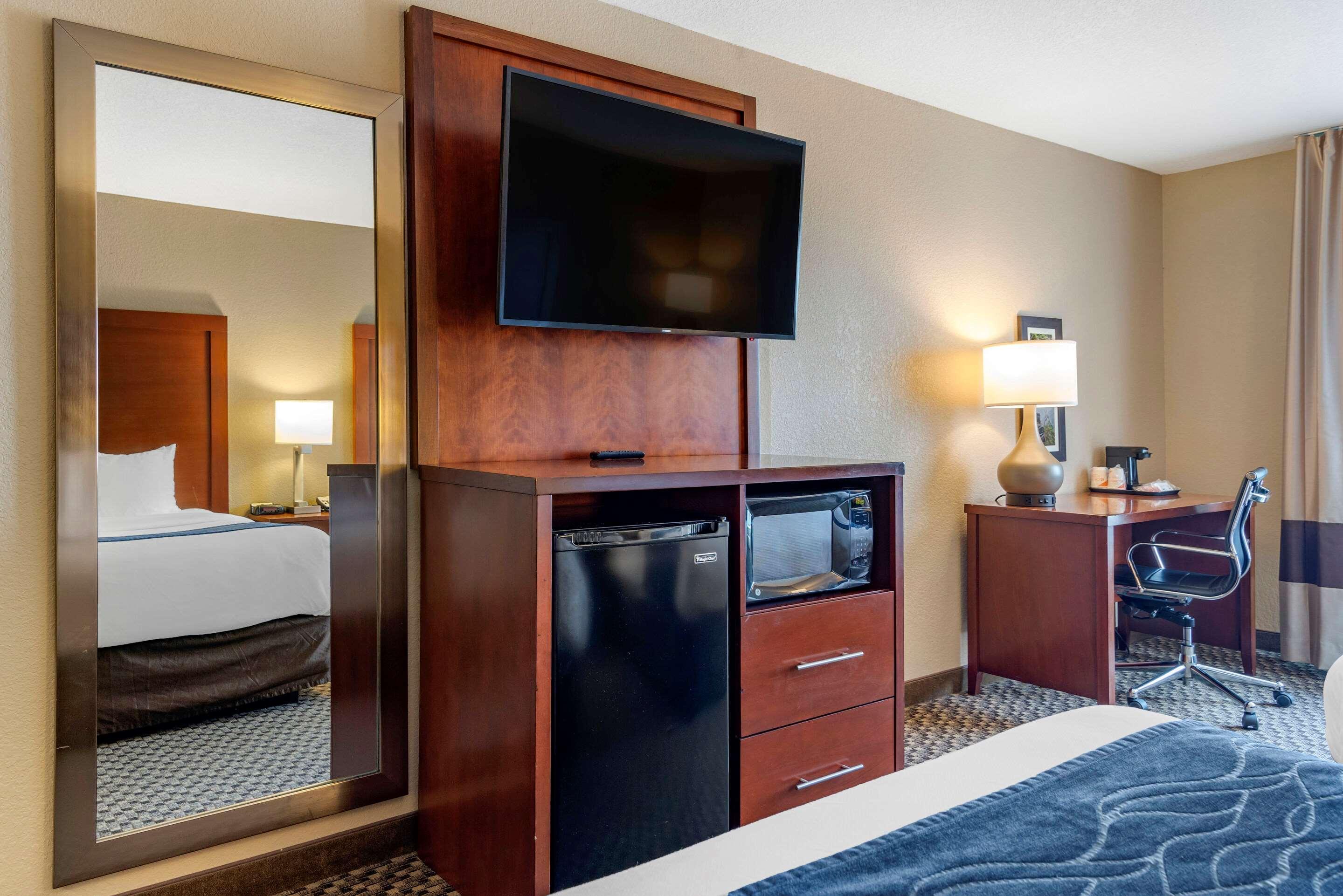Comfort Inn & Suites Blue Ridge Eksteriør bilde